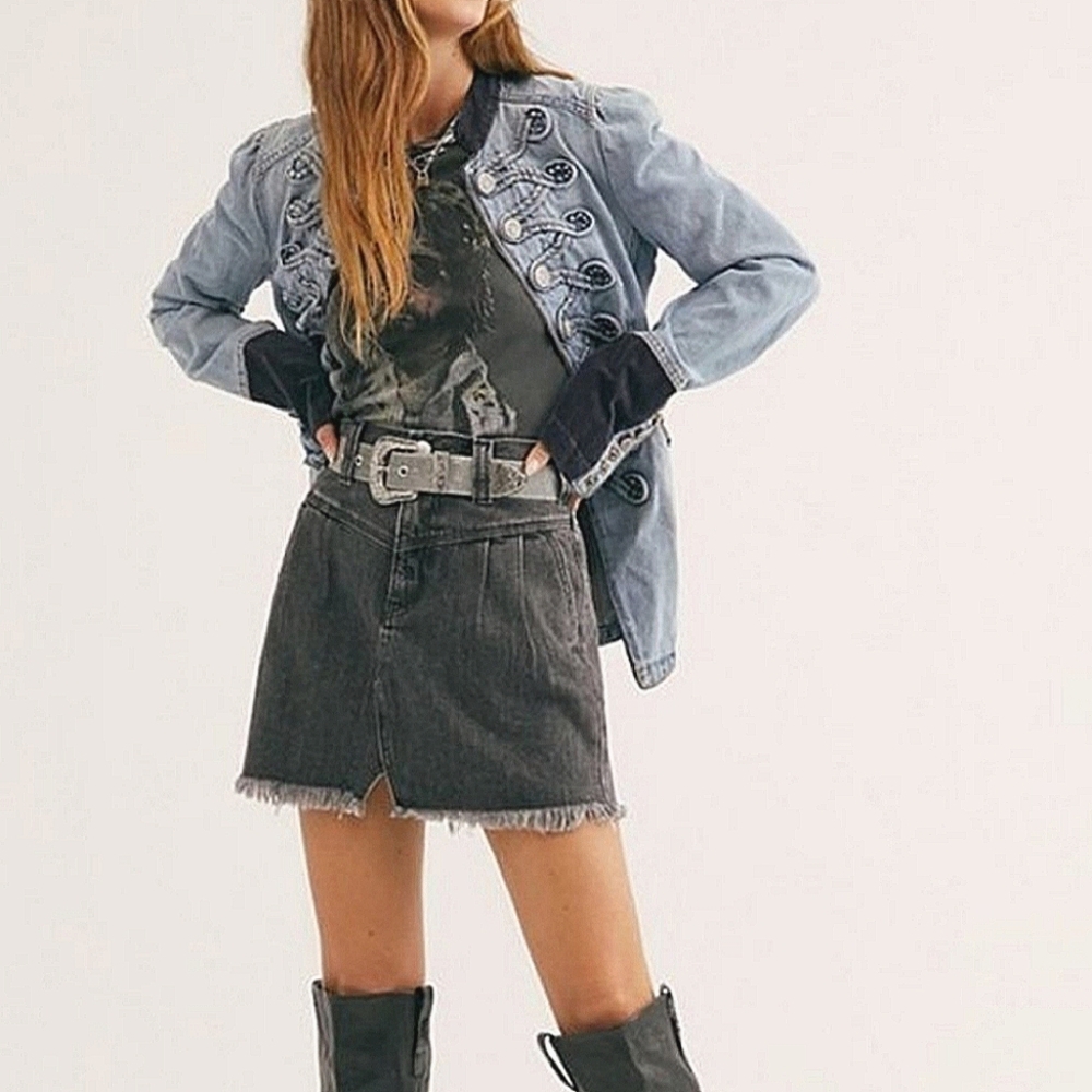 NWT✨️Free People Black Distressed Denim Skirt, Size 27 (4)